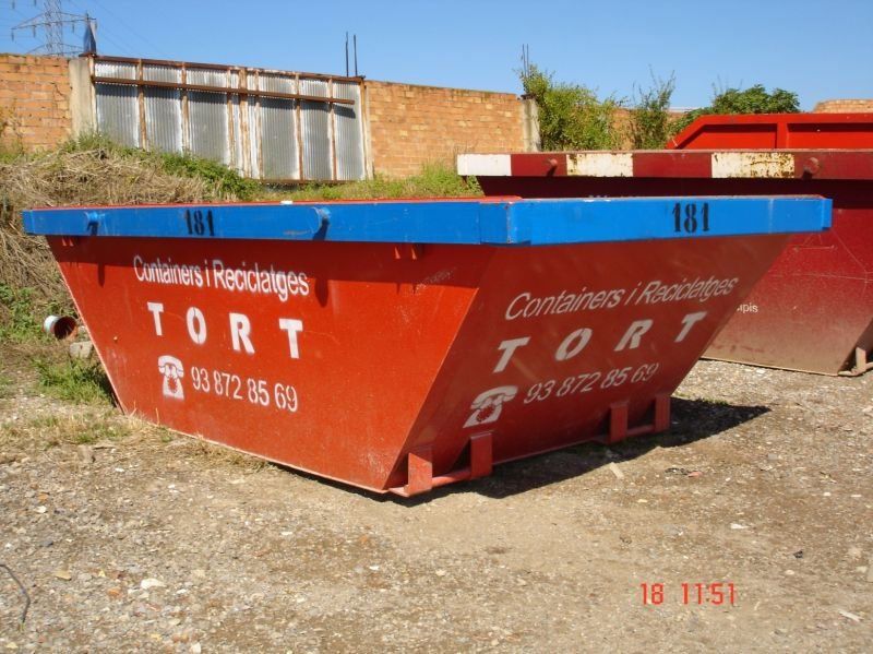 Containers-i-reciclatges-Tort-03.jpg